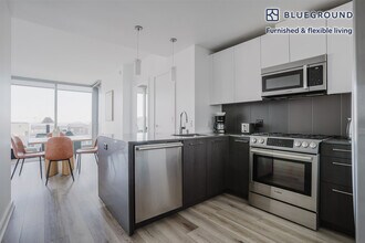 399 Fremont St in San Francisco, CA - Building Photo - Building Photo