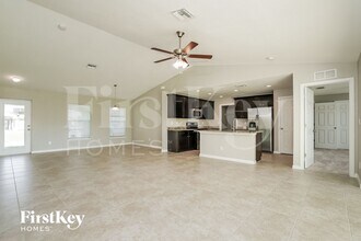 1114 SW 41st Terrace in Cape Coral, FL - Foto de edificio - Building Photo