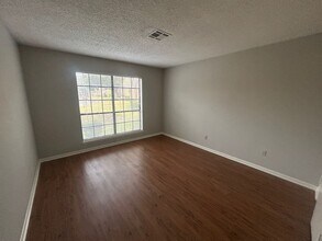 3353 Chimney Pl Dr in Waco, TX - Building Photo - Building Photo