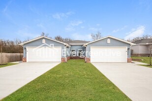 6600 NW Kathleen St in Bentonville, AR - Building Photo