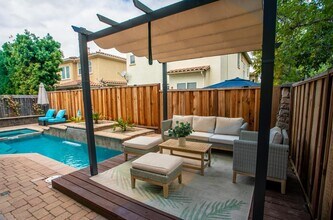 2107 Gullane Way in Gilroy, CA - Building Photo - Building Photo