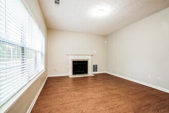 7470 Royale Ct in Riverdale, GA - Building Photo - Building Photo