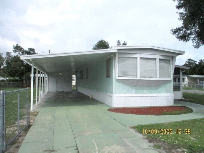 1302 Arroyo Pkwy in Ormond Beach, FL - Building Photo - Building Photo