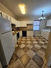 65 N Belvedere Blvd in Memphis, TN - Building Photo - Building Photo