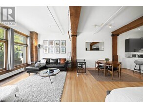 518-518 Beatty St in Vancouver, BC - Building Photo - Building Photo
