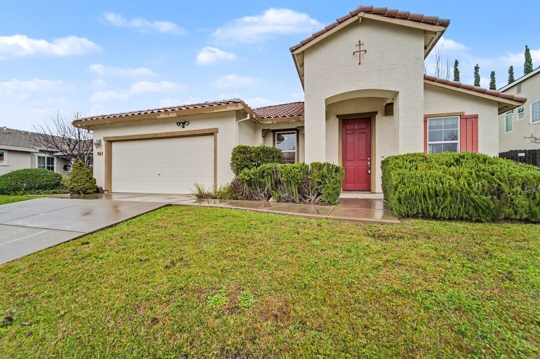 1855 Current Ct in Marysville, CA - Building Photo