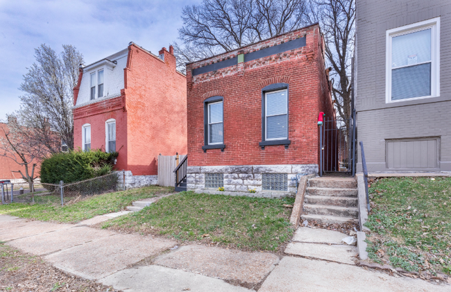 3204 Winnebago St in St. Louis, MO - Building Photo - Building Photo