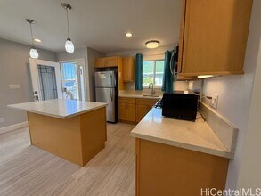 2943 Kahaloa Dr in Honolulu, HI - Building Photo - Building Photo