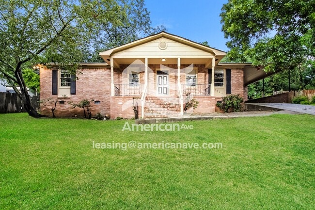property at 3900 Oakmont Dr
