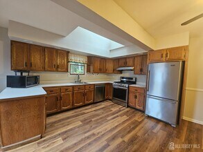 5 Channing Rd in East Brunswick, NJ - Building Photo - Building Photo