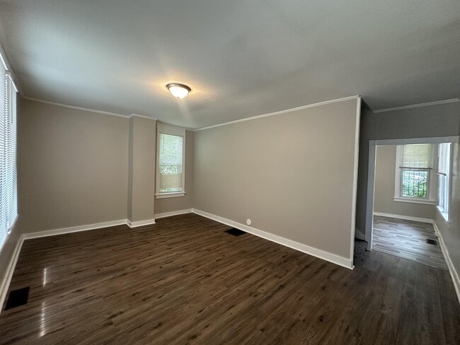 3828 E 11th St in Kansas City, MO - Building Photo - Building Photo