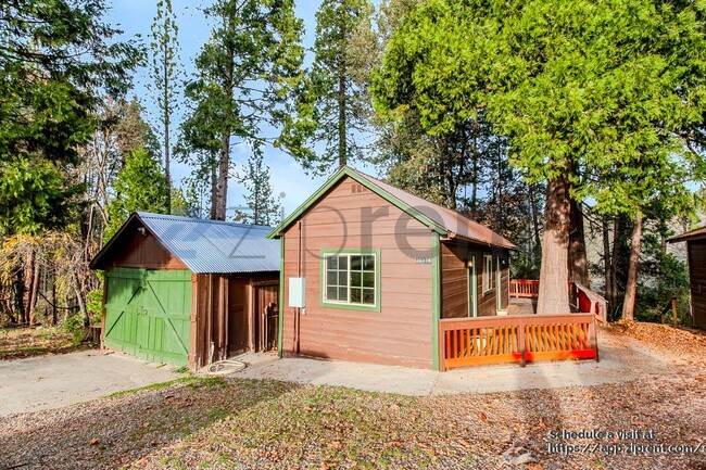 30374 Withrow Rd in Shingletown, CA - Foto de edificio - Building Photo