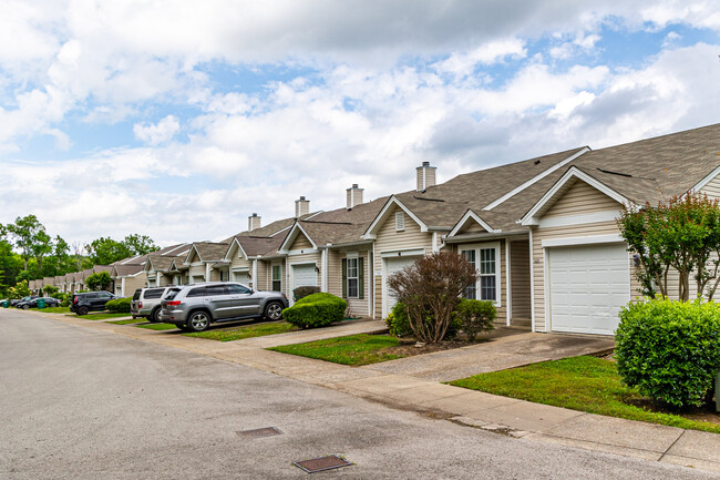 Lake Ridge Village in Nashville, TN - Building Photo - Building Photo