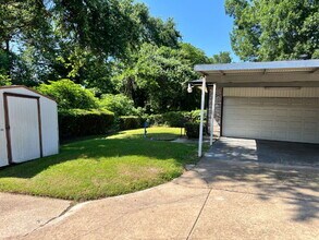 2730 King Cole Dr in Dallas, TX - Building Photo - Building Photo
