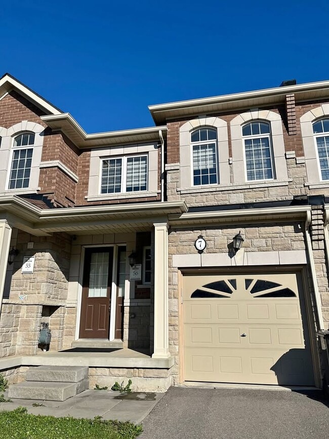 property at 7 Kempsford Cres