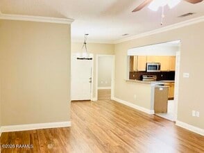 4464 Highland Rd in Baton Rouge, LA - Building Photo - Building Photo