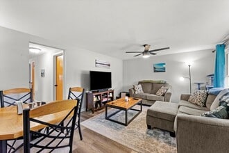 5139 S Narragansett Ave in Chicago, IL - Building Photo - Building Photo