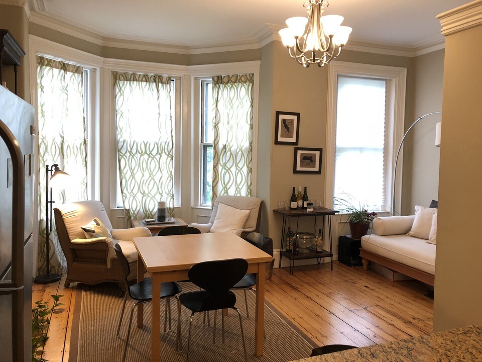143 Worcester St, Unit 5 in Boston, MA - Foto de edificio