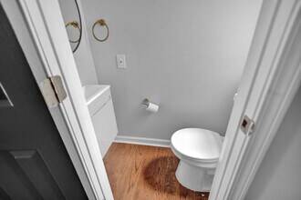 1227 E Preston St in Baltimore, MD - Building Photo - Building Photo