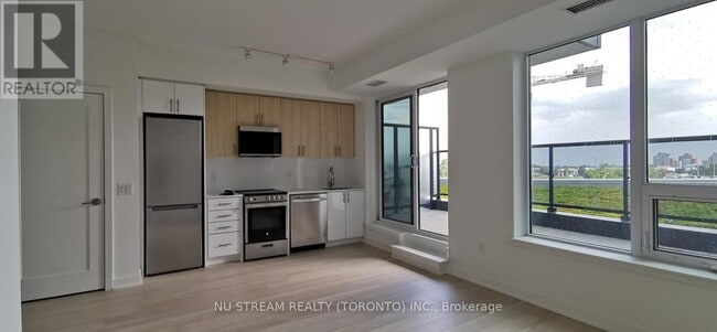 property at 5105 Hurontario St