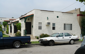 449-453 W Garfield Ave in Glendale, CA - Foto de edificio - Building Photo