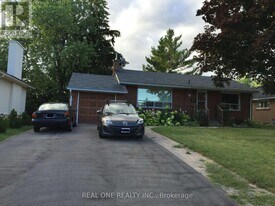 45 River Rd in Mississauga, ON - Building Photo
