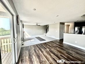 5308 St Andrews Cir in Des Moines, IA - Foto de edificio - Building Photo