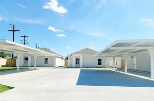 904 Kentucky St, Unit 3 in Alton, TX - Building Photo