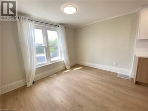 32 Front St N in Thorold, ON - Building Photo - Building Photo