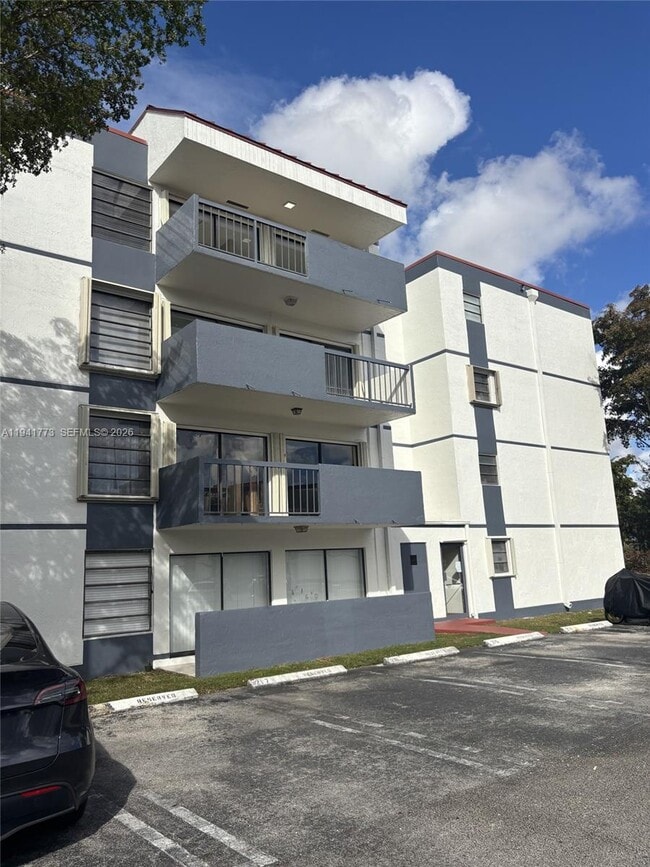 5800 SW 127th Ave in Miami, FL - Building Photo - Building Photo