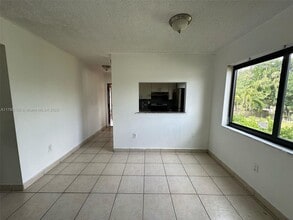 690 NE 123rd St in North Miami, FL - Building Photo - Building Photo