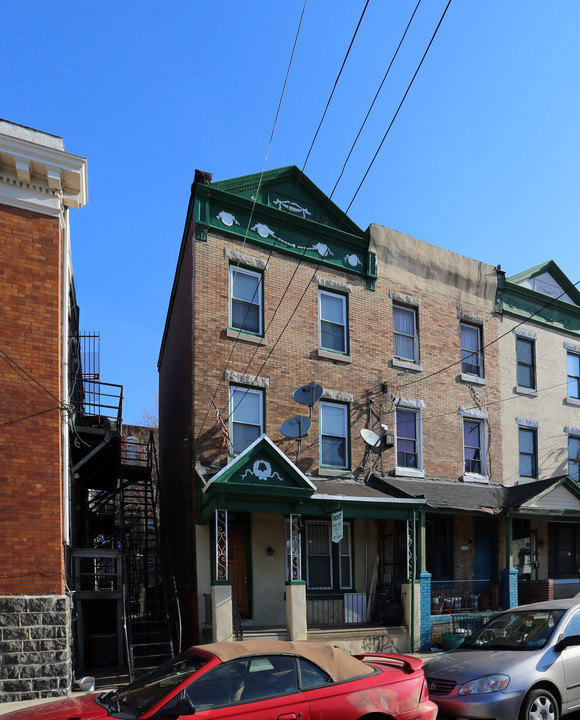 4325 Sansom St in Philadelphia, PA - Building Photo