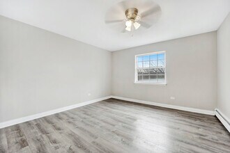 121 W 63rd St in Westmont, IL - Building Photo - Building Photo