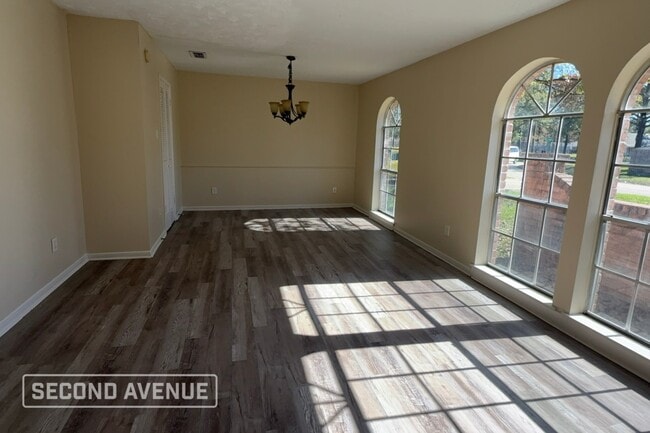 7023 Foxhurst Ln in Humble, TX - Foto de edificio - Building Photo