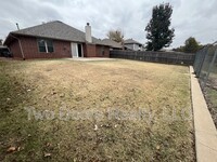 16919 Sunny Hollow Rd in Edmond, OK - Foto de edificio - Building Photo