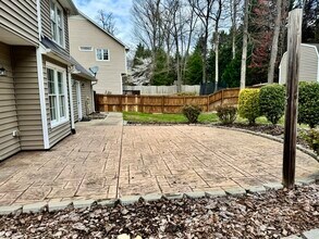 3004 Southhampton Dr in Jamestown, NC - Building Photo - Building Photo