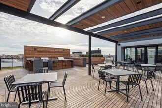 1122 Frankford Ave in Philadelphia, PA - Building Photo - Building Photo