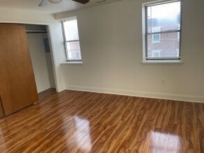 Grad Hospital 2 Bedroom in Philadelphia, PA - Building Photo - Building Photo