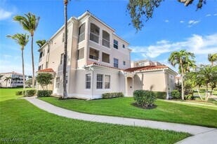 14314 Harbour Links Ct, Unit 11A in Ft. Myers, FL - Building Photo