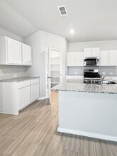 1320 Fitzgerald St in Krum, TX - Building Photo - Building Photo