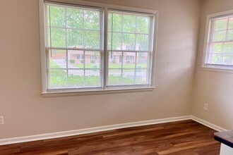 728 Montclair Dr in Wilmington, NC - Building Photo - Building Photo