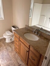 2129 Ferry Rd in Clarksville, TN - Foto de edificio - Building Photo