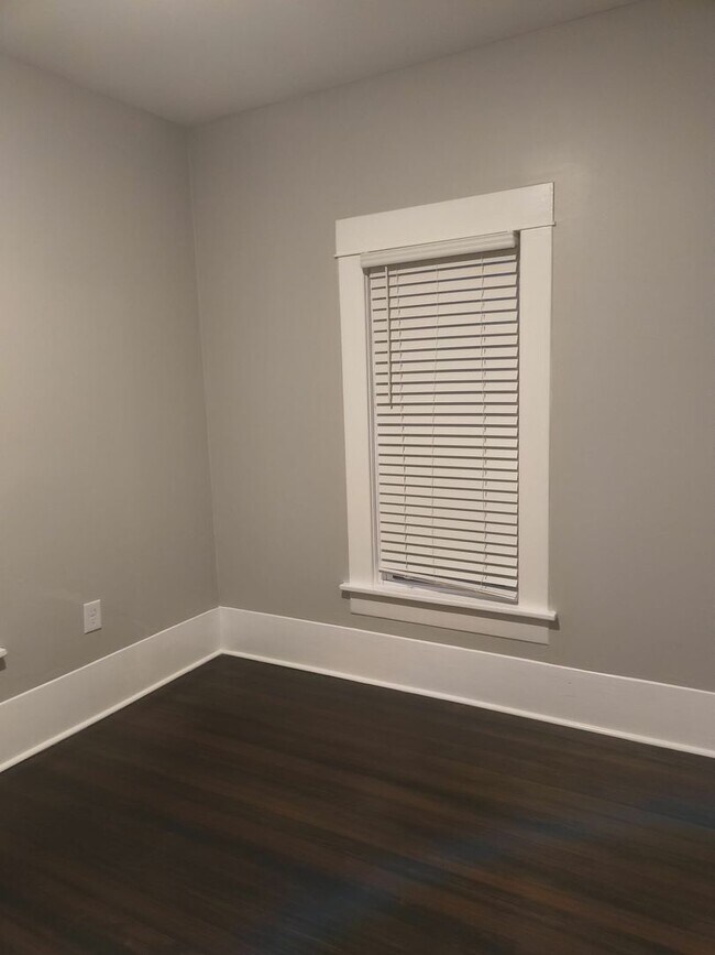 215 S Erie St in Wichita, KS - Building Photo - Building Photo