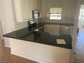 2143 W Tobago Cir in Ft. Myers, FL - Building Photo - Building Photo