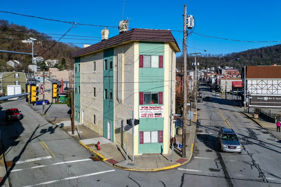 MILLVILLA in Pittsburgh, PA - Building Photo