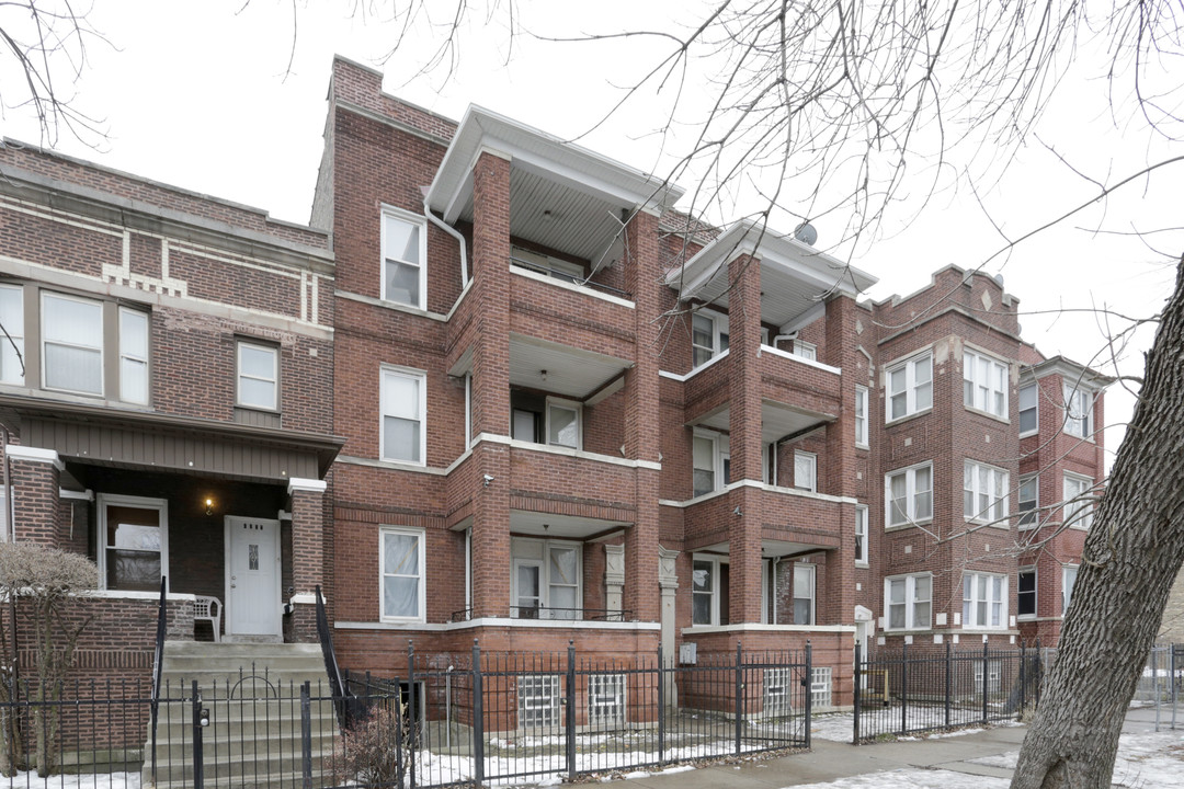 4831 W West End Ave in Chicago, IL - Building Photo