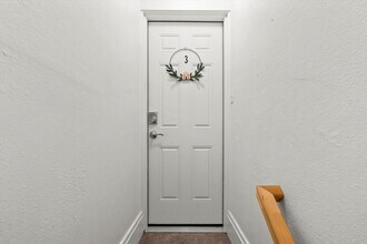 10818 Lakeview Ave SW in Lakewood, WA - Building Photo - Building Photo