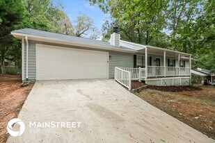 155 Hunt Ridge Dr in Stockbridge, GA - Building Photo