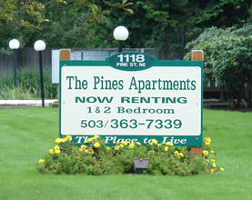 The Pines Apartments in Salem, OR - Building Photo - Building Photo