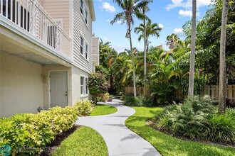 460 SW 5th Ave in Fort Lauderdale, FL - Foto de edificio - Building Photo